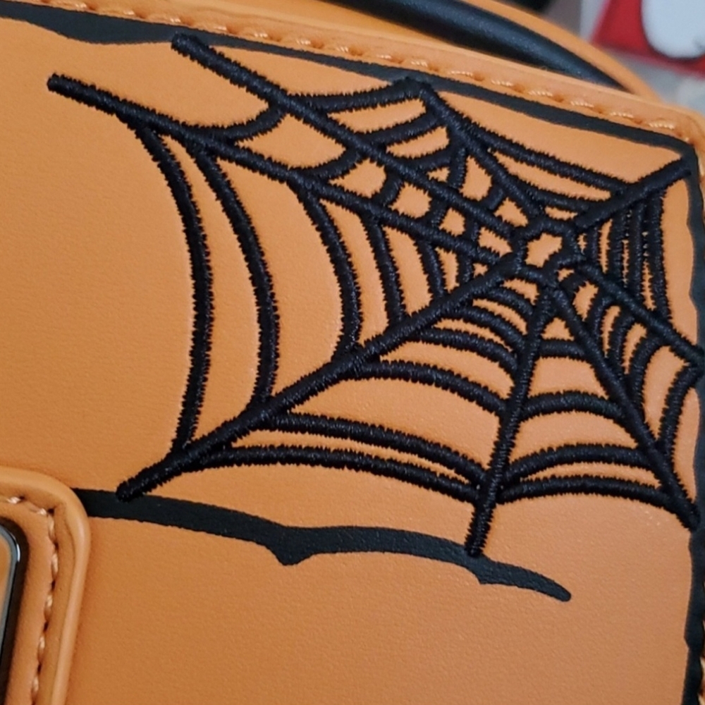 NWT loungefly Halloween cross-body bag - Picture 9 of 14